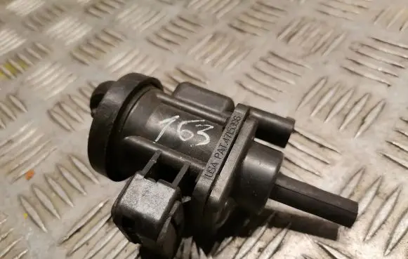 Mercedes-Benz ML W163 Turbo solenoid valve 0005450427