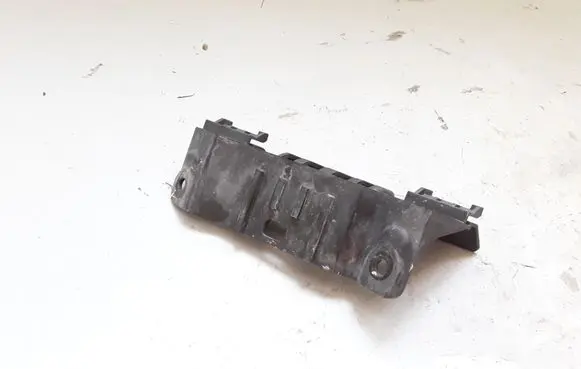 KIA Carens II Front bumper mounting bracket 865511D000