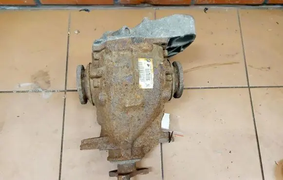 BMW X1 E84 Rear differential 7566185