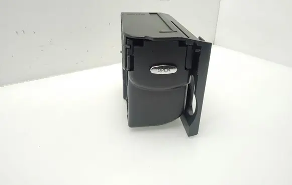 Mercedes-Benz E W211 Cup holder 