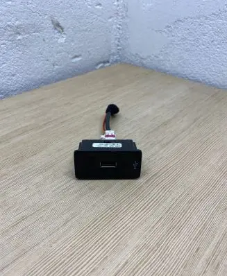 Seat Ibiza IV (6J,6P) EUR ISO radio connector 3G0035222 416011651230 09941002119