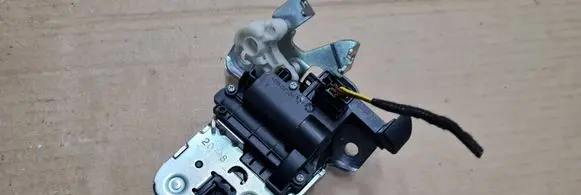 Audi S5 F5 Tailgate/trunk/boot lock/catch/latch 8W0827503 133114150618