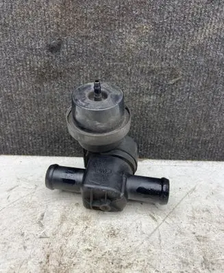 Valve vacuum