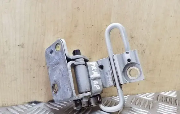 Seat Leon (1P) Front door lower hinge 1P0831412A