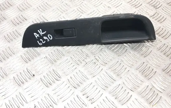 Nissan Tiida C11 Electric window control switch 82961 EL10A PPT10