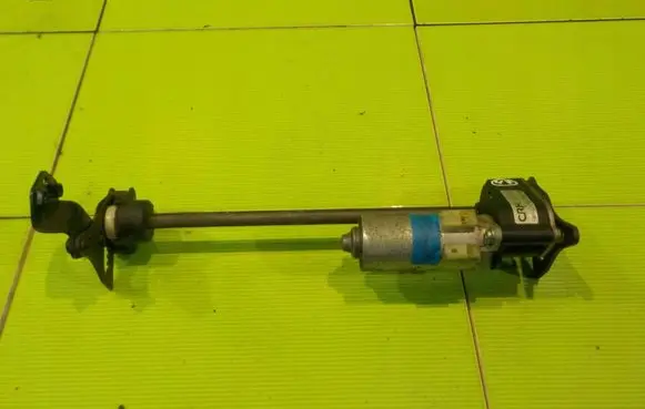 Land Rover Discovery 3 - LR3 Seat adjustment motor LEWY 7AB3 P0120060300