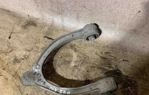 Mercedes-Benz E W212 Front lower control arm/wishbone 