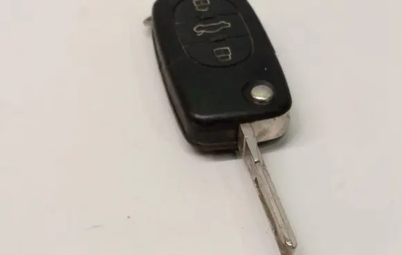 Audi A4 S4 B6 8E 8H Ignition key/card 