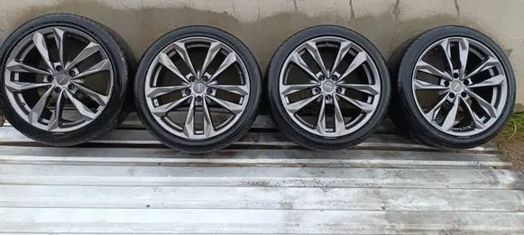 Tesla Model S R20 alloy rim 