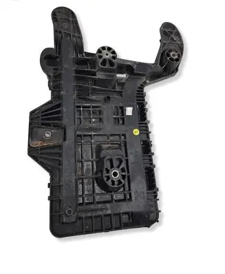 Volkswagen PASSAT B6 Battery tray 1K0915333