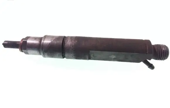 Volkswagen Golf III Fuel injector 028130201G