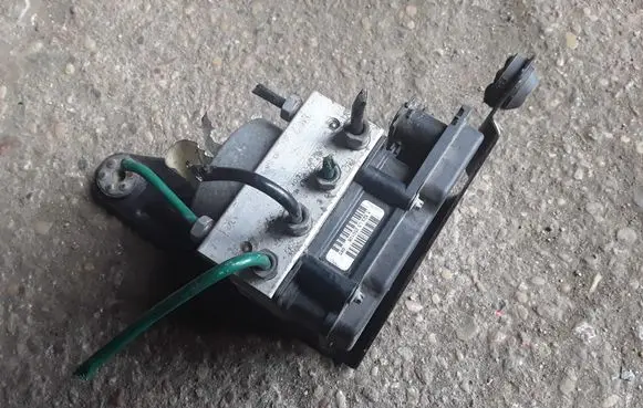 Renault Megane II ABS Pump 0265232067