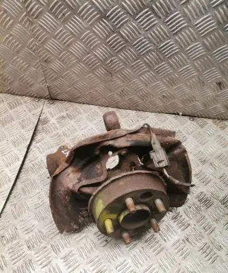 Land Rover Freelander 2 - LR2 Front wheel hub spindle knuckle