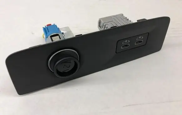 BMW X7 G07 USB socket connector 