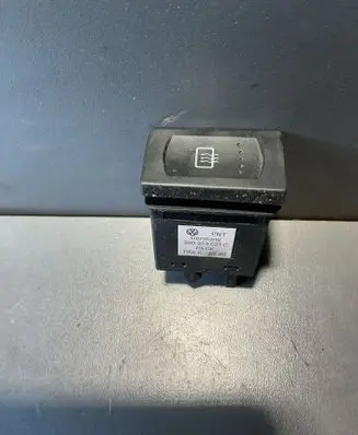 Volkswagen PASSAT B5.5 Windscreen/window heater switch 3B0959621C