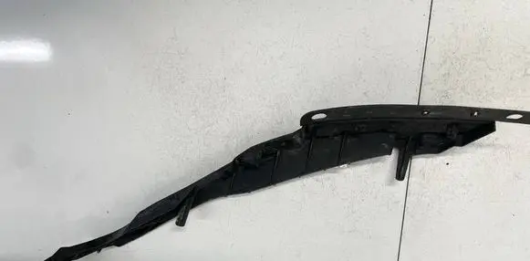 Opel Astra J Front bumper mounting bracket 13287642