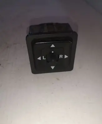 Mitsubishi Galant Wing mirror switch 2775