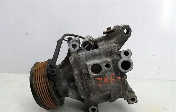 Toyota Corolla Verso E121 Air conditioning (A/C) compressor (pump) 4472206361