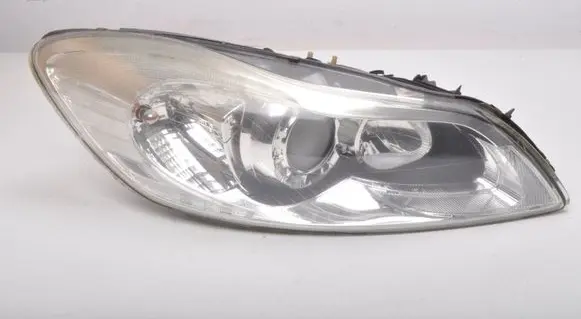 Volvo C30 Headlight/headlamp 31214806
