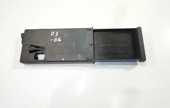 Audi A3 S3 8P Dashboard storage box/compartment 8P0941561