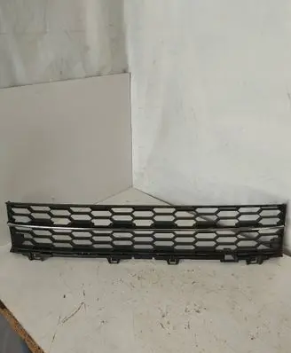 Skoda Superb B8 (3V) Front bumper lower grill 3V0853677