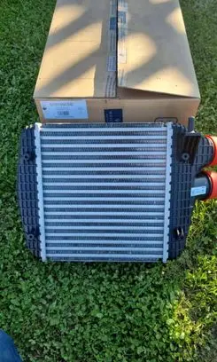 Maserati Ghibli Intercooler radiator 670109550