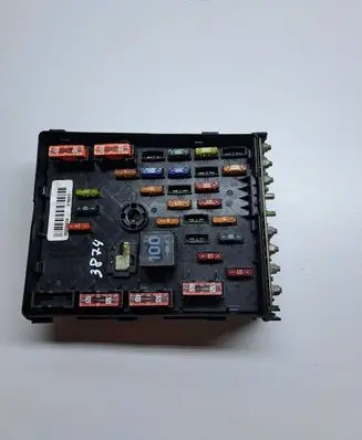 Volkswagen PASSAT B6 Fuse module 3C0937125 63592777