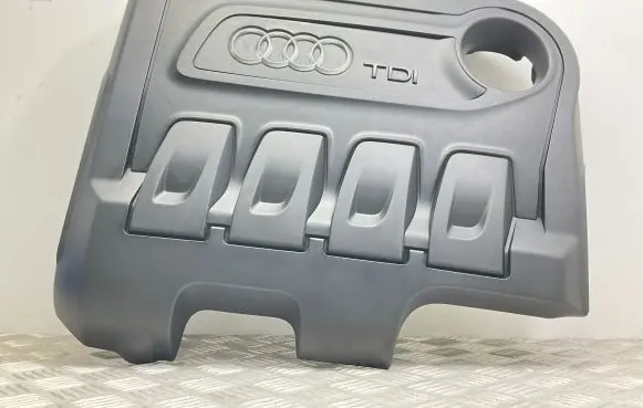 Audi Q3 8U Engine cover (trim) 03L103925S