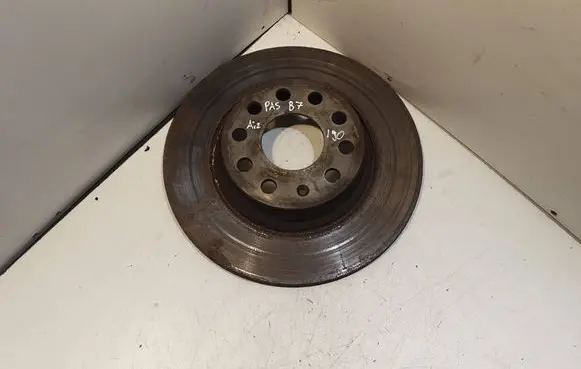 Volkswagen PASSAT B7 Rear brake disc DF4558