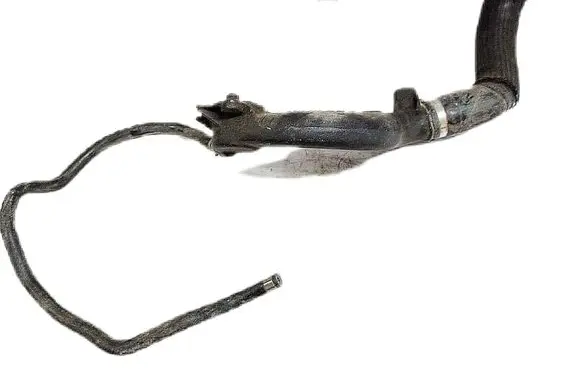 Engine coolant pipe/hose