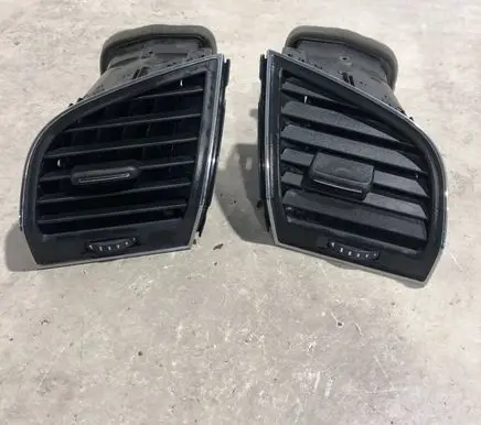 Skoda Fabia Mk3 (NJ) Dashboard side air vent grill/cover trim 6V0819701C 6V0819702C