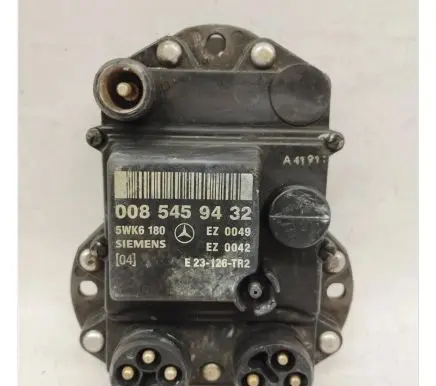 Mercedes-Benz E W124 Ignition amplifier control unit 0085459432 A0085459432