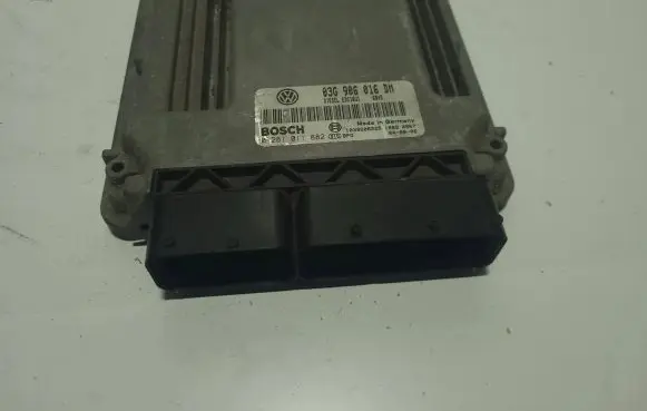 Volkswagen Caddy Engine control unit/module 03G906016DM 1039S06225 0281011882