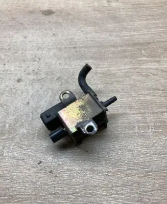Audi A4 S4 B6 8E 8H Turbo solenoid valve 026906287H 2161000