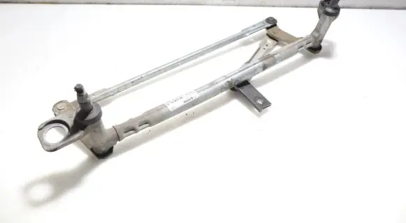 Volkswagen Golf VII Front wiper linkage 