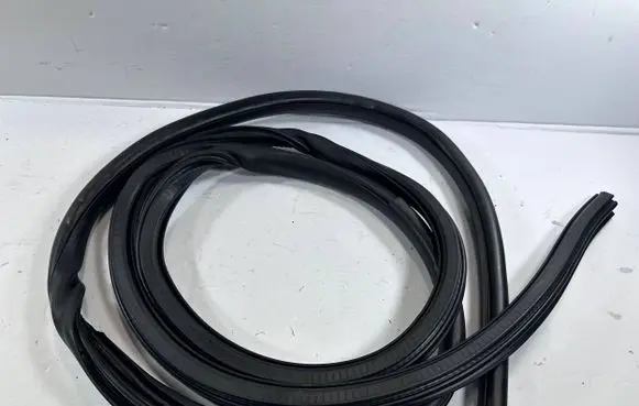 Volkswagen Transporter - Caravelle T6 Front door rubber seal 7E0837911B