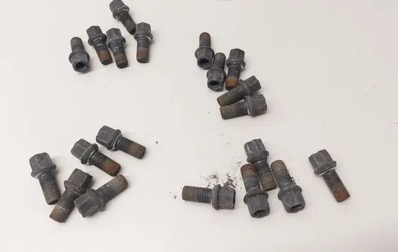 Mercedes-Benz CLA C117 X117 W117 Nuts/bolts 