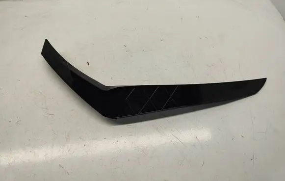 Chevrolet Camaro Front bumper corner part panel trim 