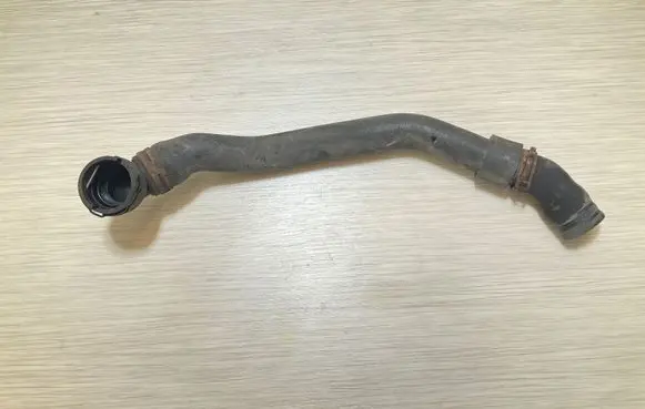 Audi Q3 8U Engine coolant pipe/hose 5N0122101BE