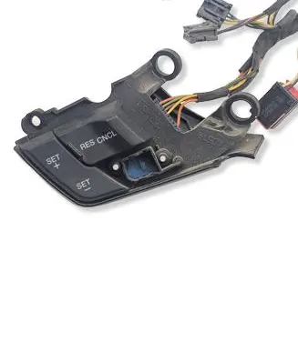 Ford Mustang VI Steering wheel buttons/switches A05TA