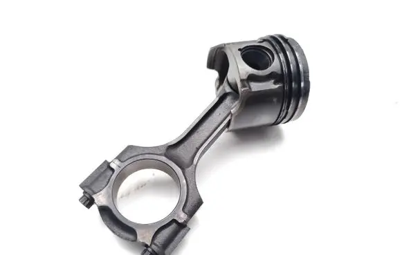 SsangYong Rexton Piston with connecting rod D27DT