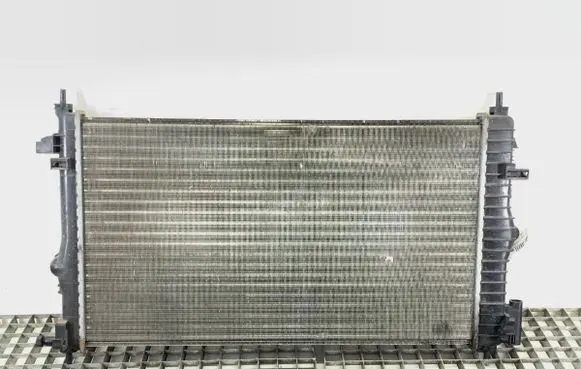 Opel Insignia A Coolant radiator