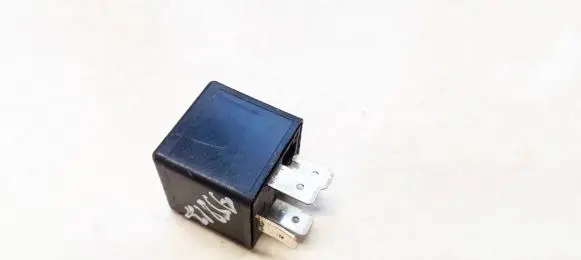 Opel Zafira A Other relay 90464760