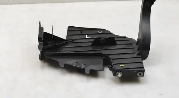 Volkswagen Amarok Headlight/headlamp mounting bracket 2H6807707