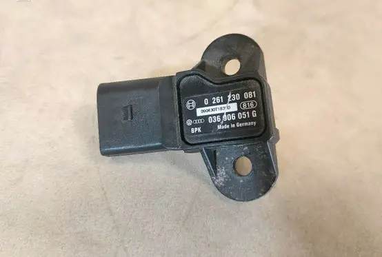 Audi A4 S4 B8 8K Air pressure sensor 036906051G