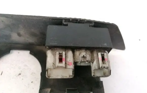 Volvo S70 V70 V70 XC Coolant fan relay 