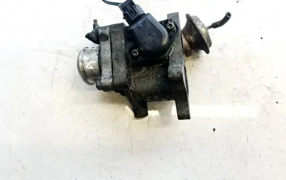 Honda Civic EGR valve