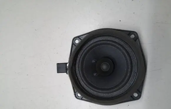 Mitsubishi Colt Front door speaker MN141417