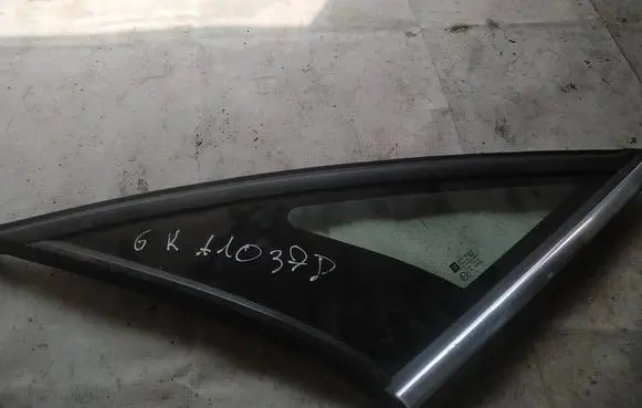 Opel Vectra C Rear side window as2