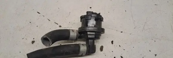 Toyota RAV 4 (XA40) Water pump 0641001301